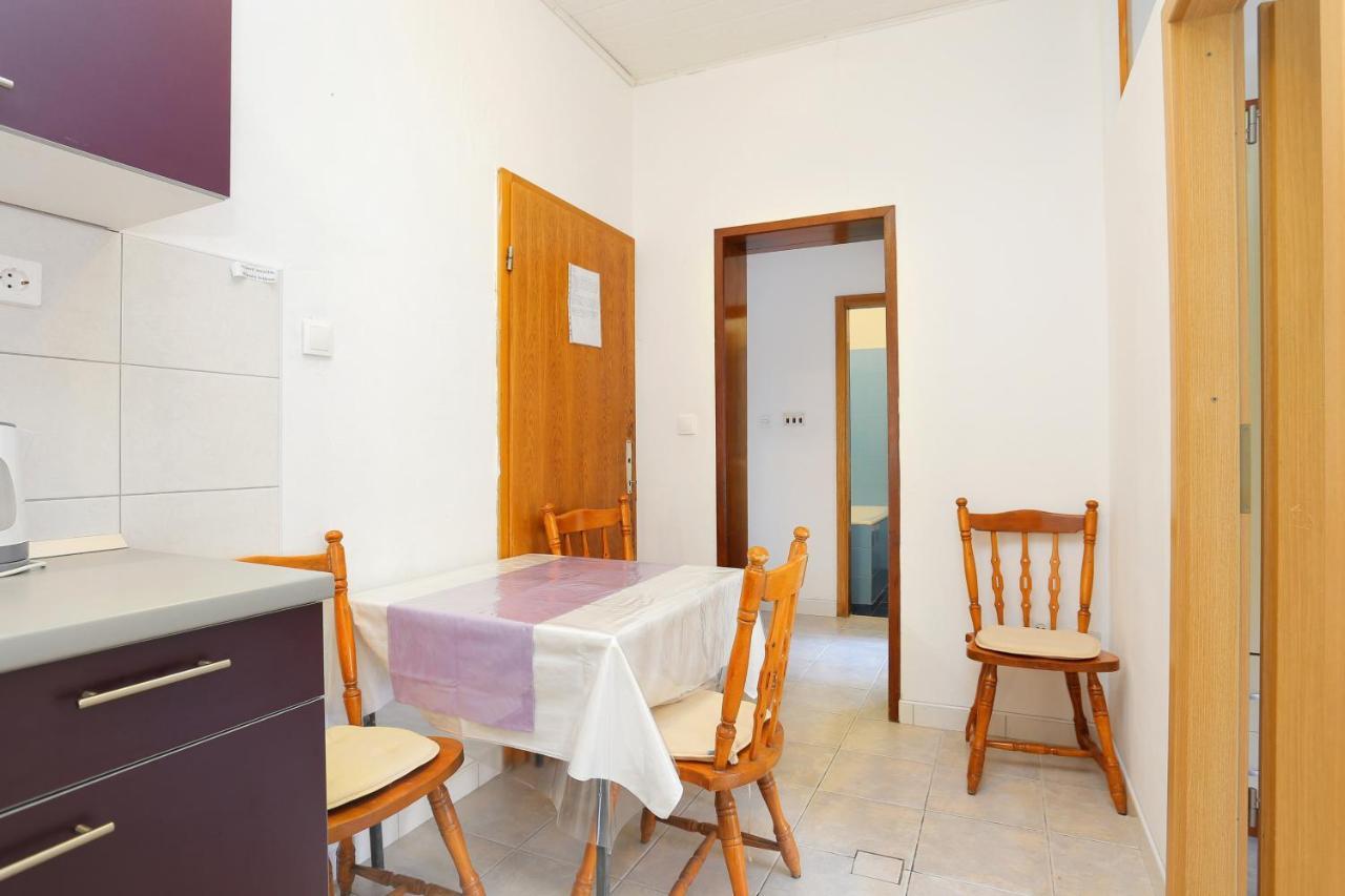 Apartments By The Sea Zivogosce - Blato, Makarska - 1057 Blato  Kültér fotó