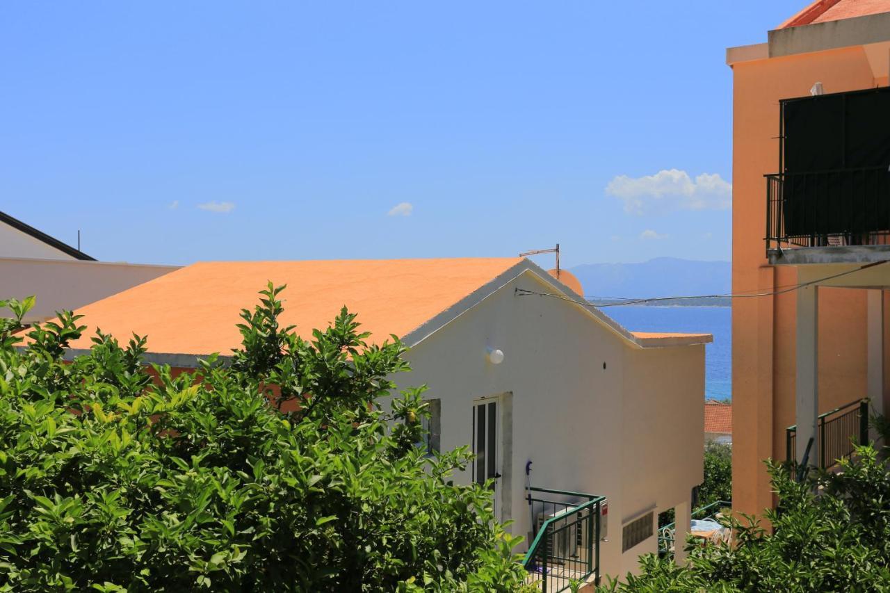 Apartments By The Sea Zivogosce - Blato, Makarska - 1057 Blato  Kültér fotó