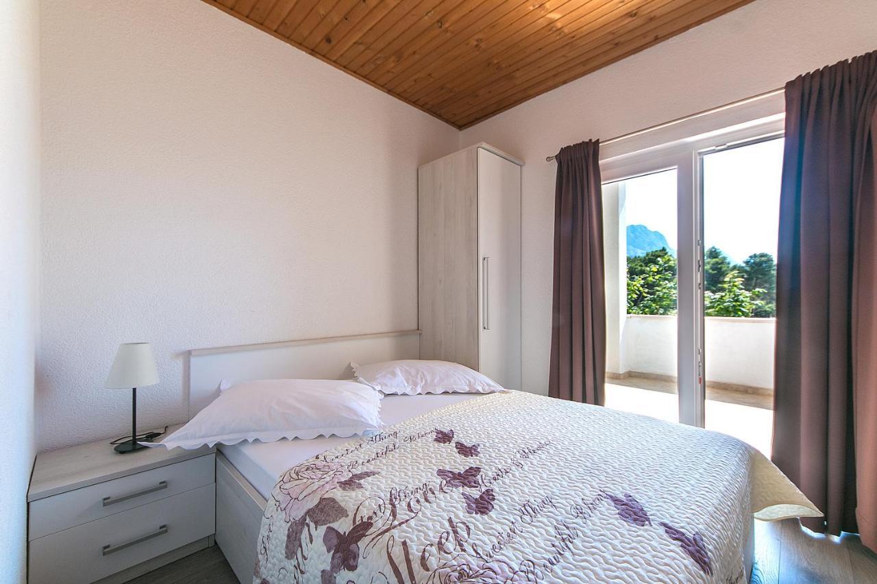 Apartments By The Sea Zivogosce - Blato, Makarska - 1057 Blato  Kültér fotó
