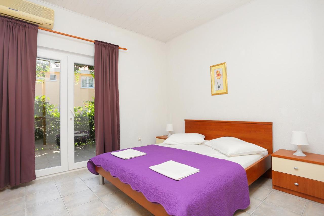 Apartments By The Sea Zivogosce - Blato, Makarska - 1057 Blato  Kültér fotó
