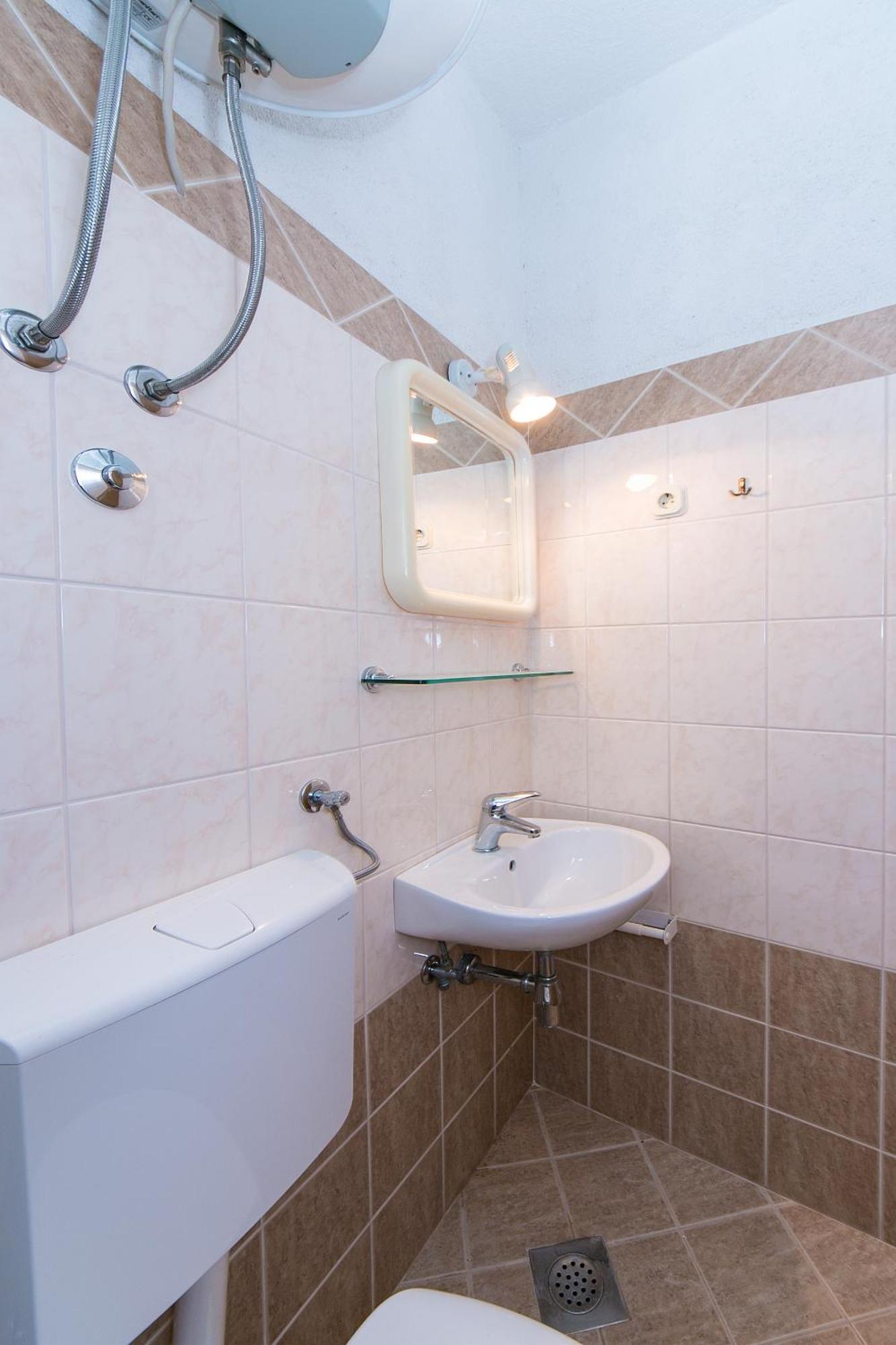 Apartments By The Sea Zivogosce - Blato, Makarska - 1057 Blato  Szoba fotó
