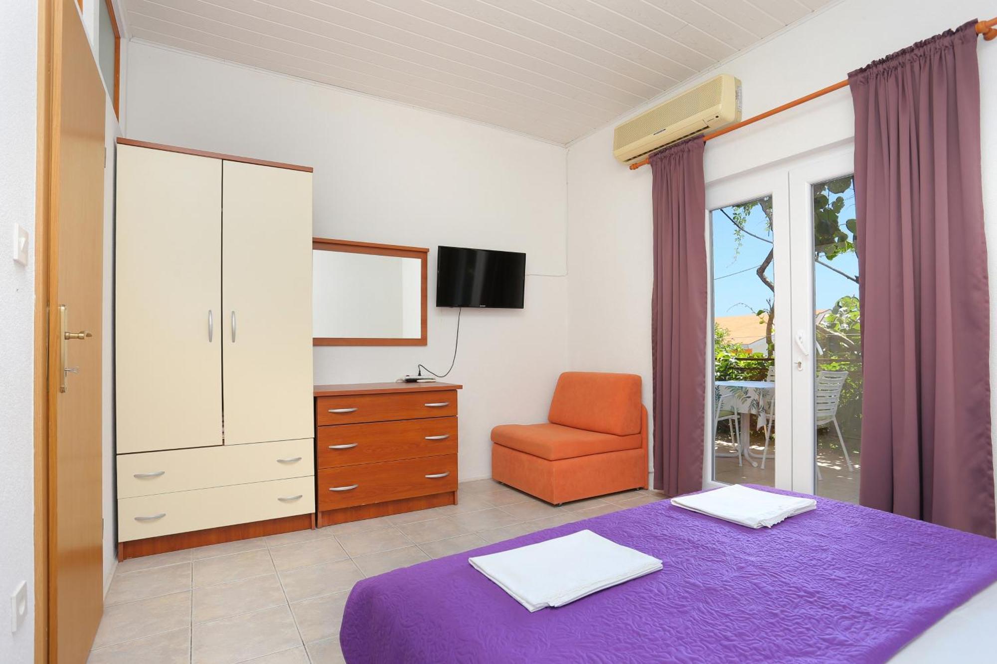 Apartments By The Sea Zivogosce - Blato, Makarska - 1057 Blato  Szoba fotó